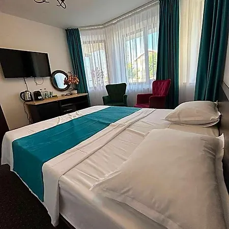 Turquoise 3*